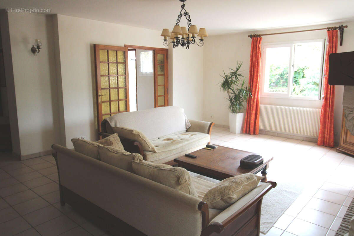 Maison à SARTROUVILLE