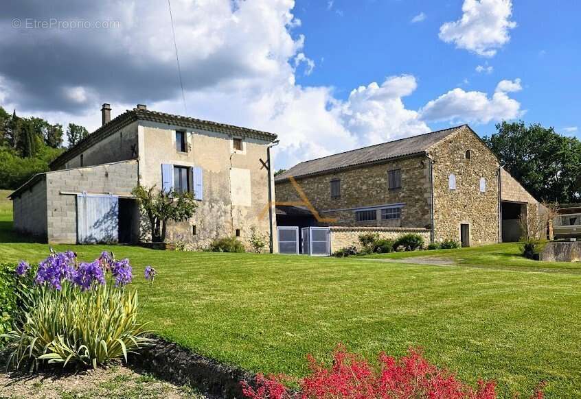 Maison à PONT-DE-BARRET