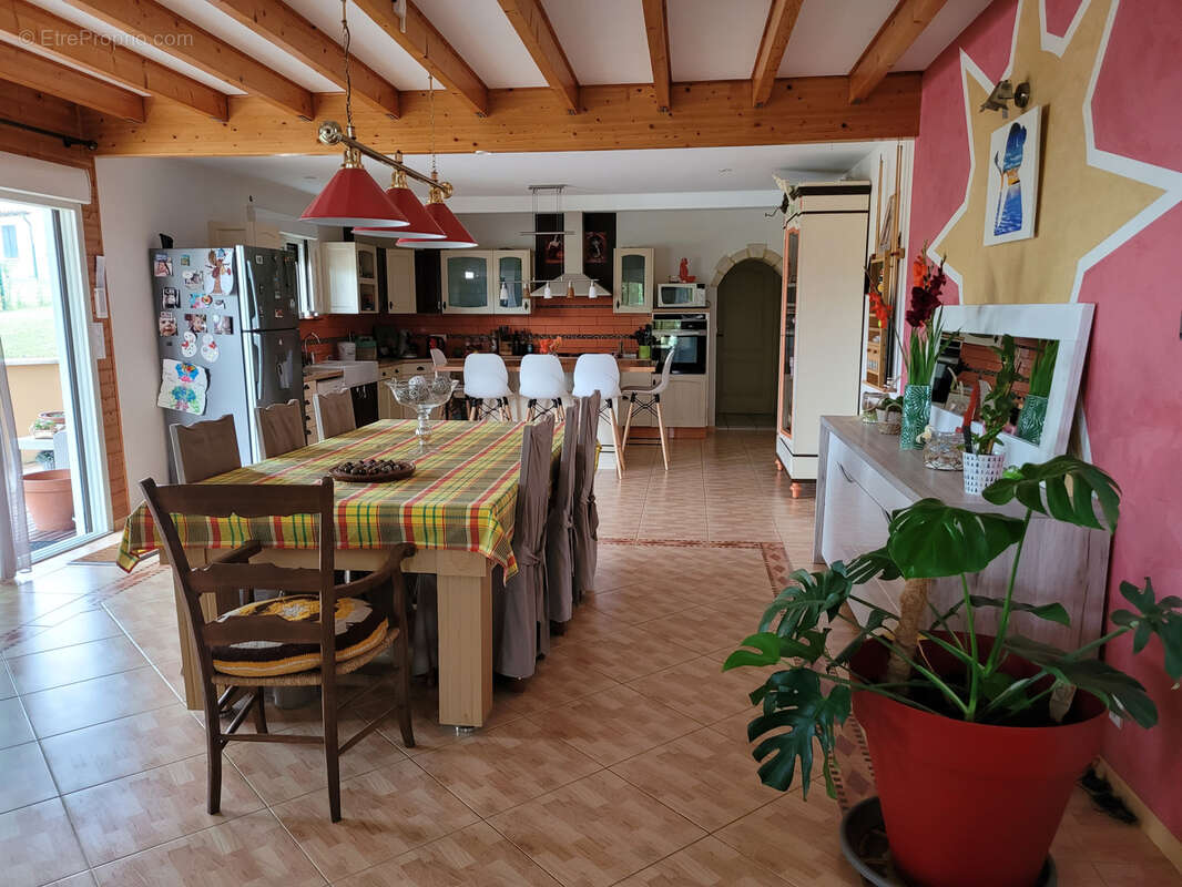 Maison à SAINT-SATURNIN