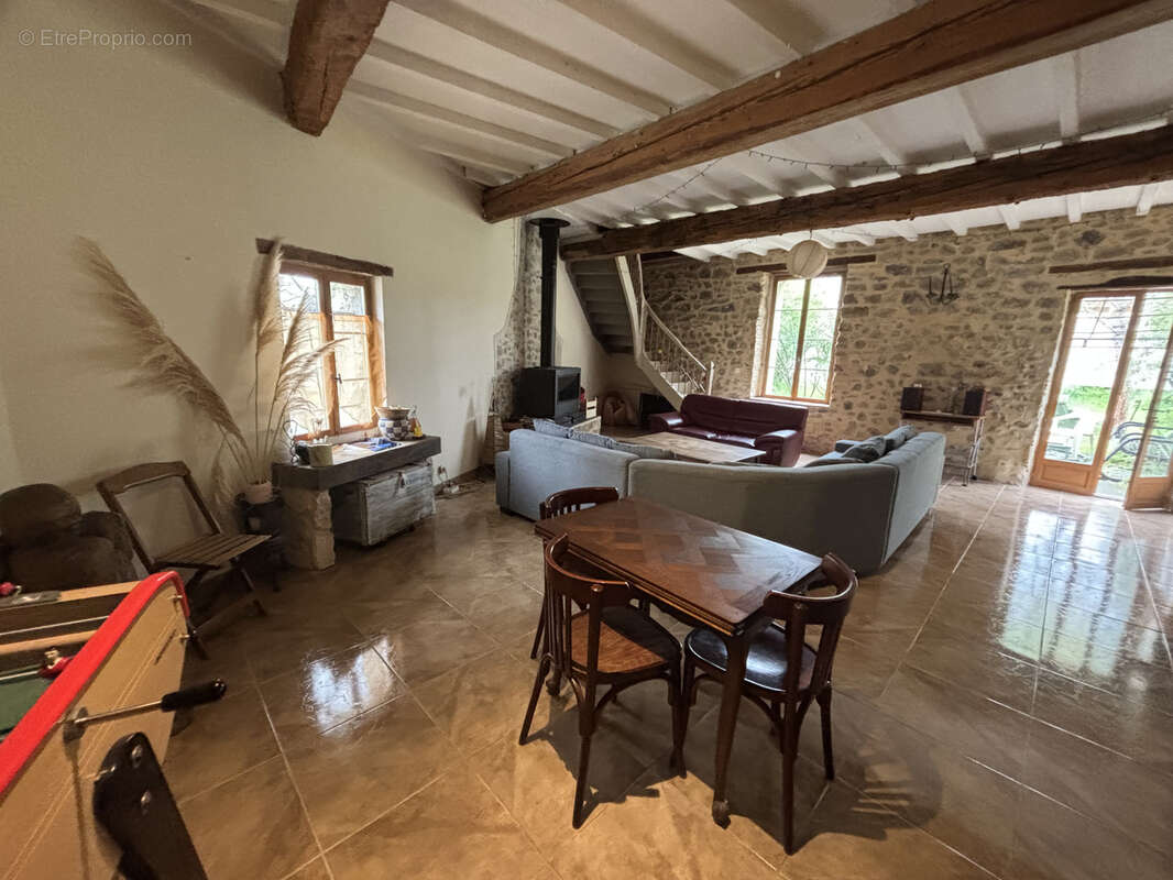 Maison à SAINT-HILAIRE