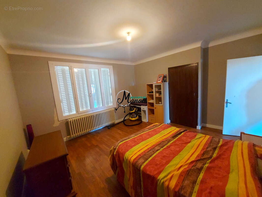 Maison à BESSINES-SUR-GARTEMPE