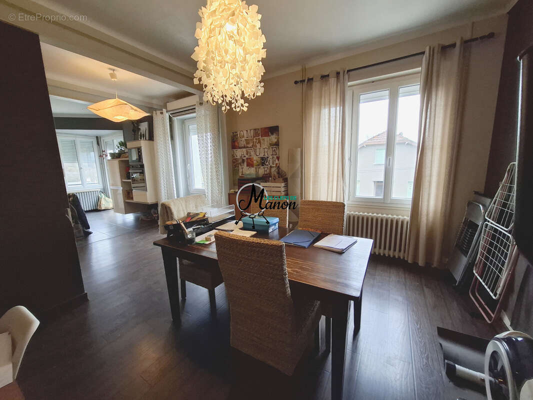 Maison à BESSINES-SUR-GARTEMPE