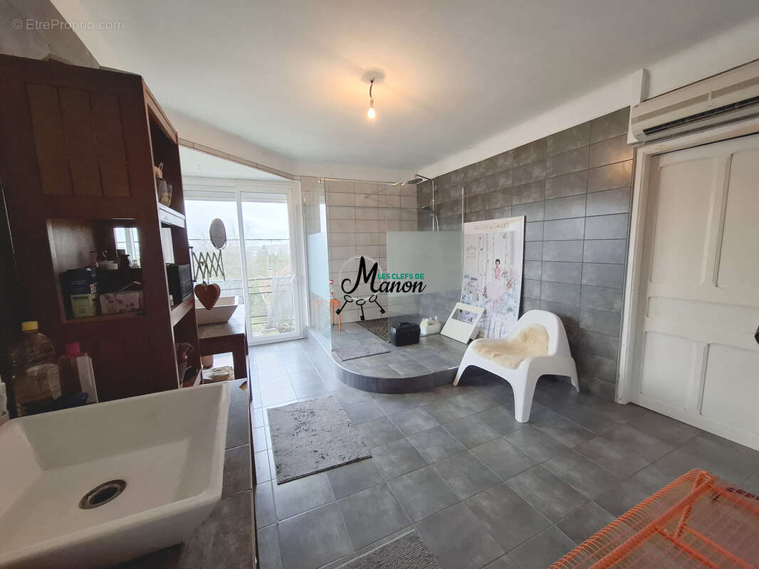 Maison à BESSINES-SUR-GARTEMPE