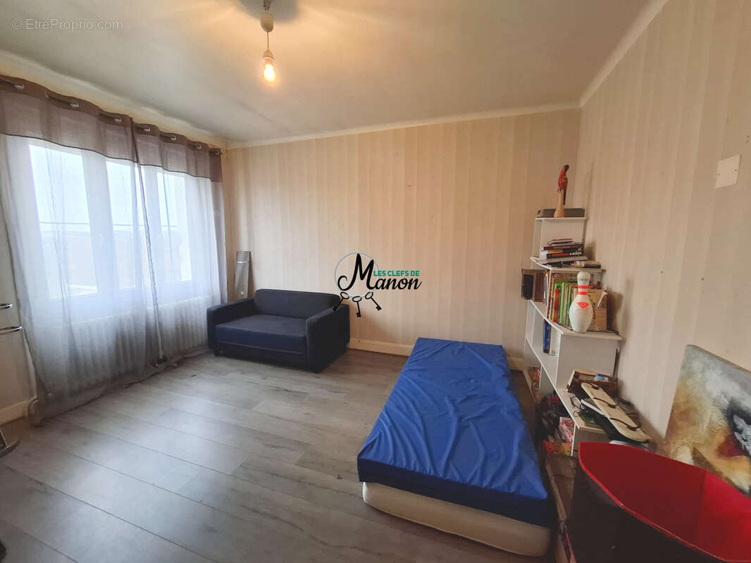 Maison à BESSINES-SUR-GARTEMPE