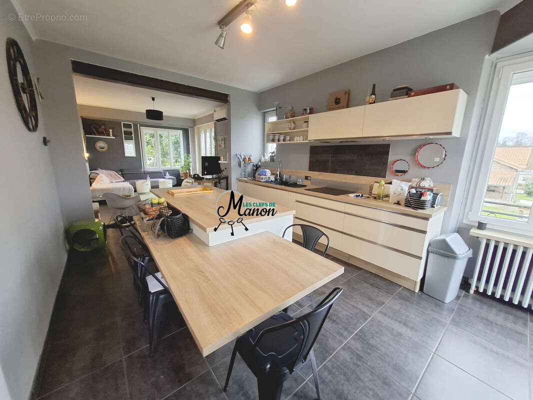 Maison à BESSINES-SUR-GARTEMPE