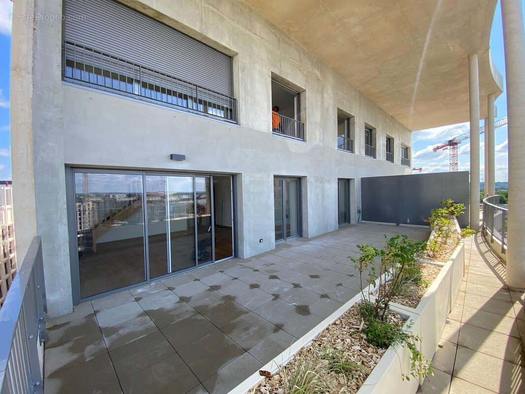 Appartement à BORDEAUX