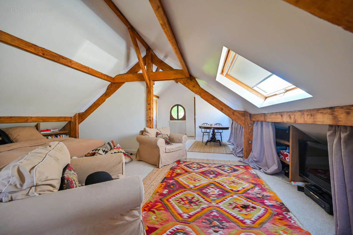 Maison à SAINT-MAUR-DES-FOSSES