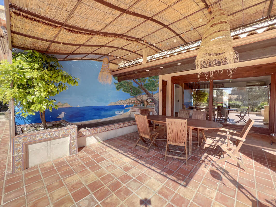 Maison à SAUSSET-LES-PINS