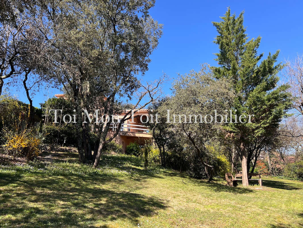 Maison à SAINT-JEAN-DE-CRIEULON