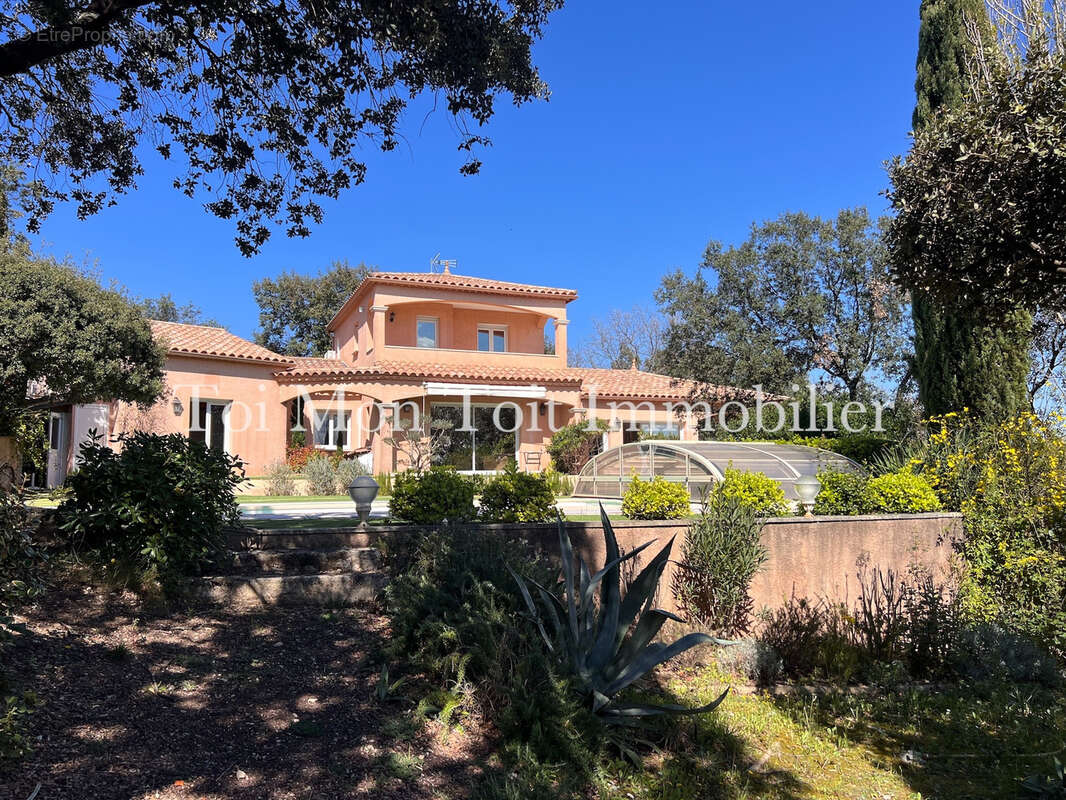 Maison à SAINT-JEAN-DE-CRIEULON