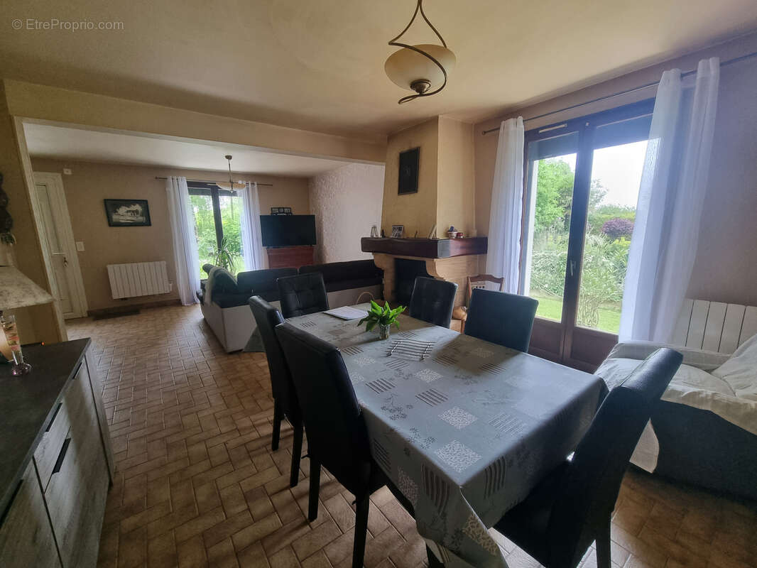 Maison à CORPS-NUDS