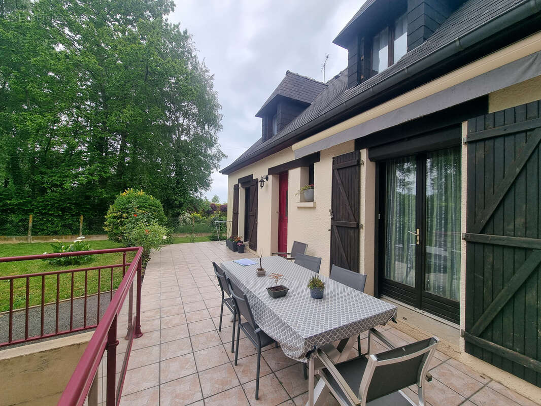 Maison à CORPS-NUDS