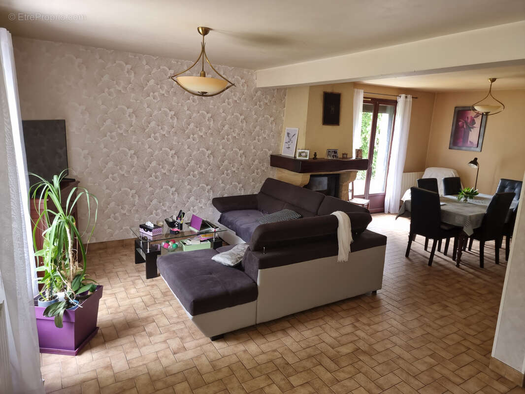 Maison à CORPS-NUDS