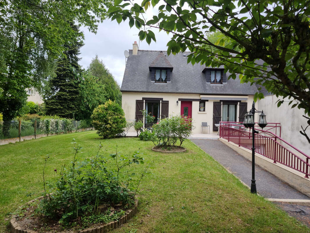 Maison à CORPS-NUDS