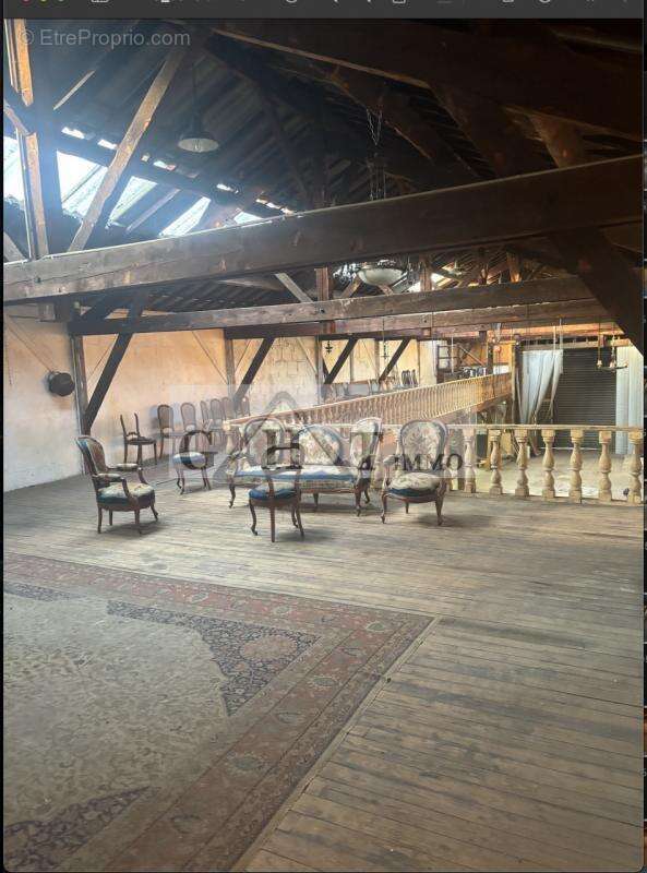 Commerce à EPINAY-SUR-SEINE