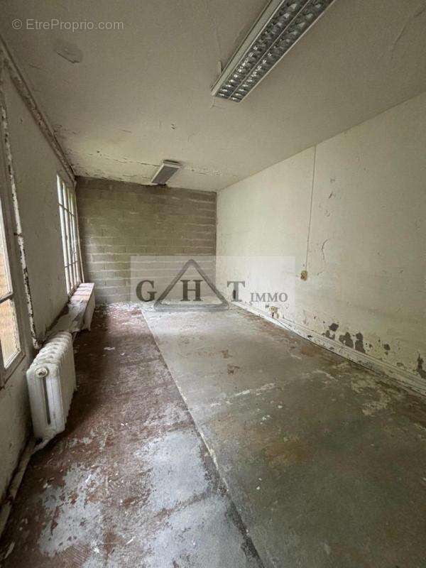 Commerce à SAINT-MAUR-DES-FOSSES