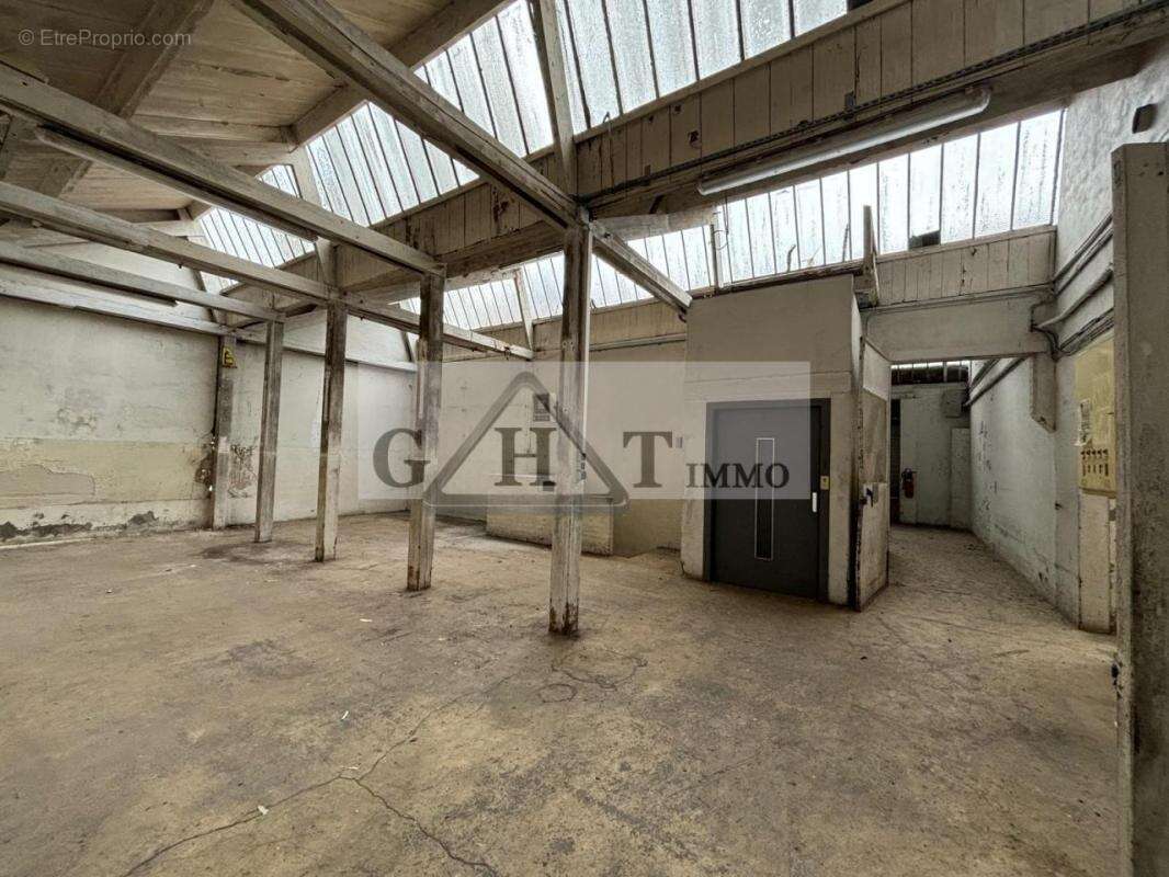 Commerce à SAINT-MAUR-DES-FOSSES