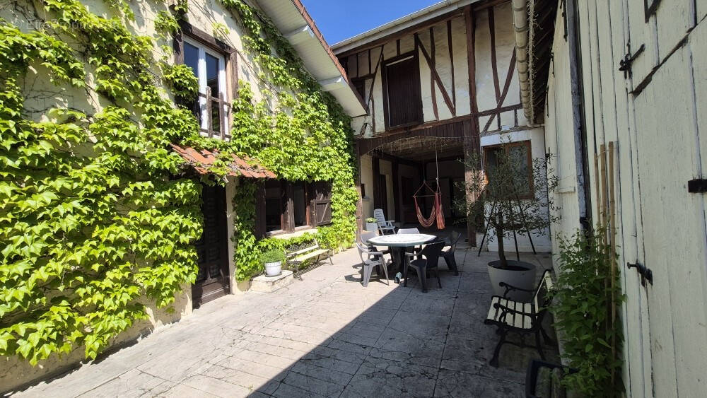 Maison à SAINT-AMAND-SUR-FION