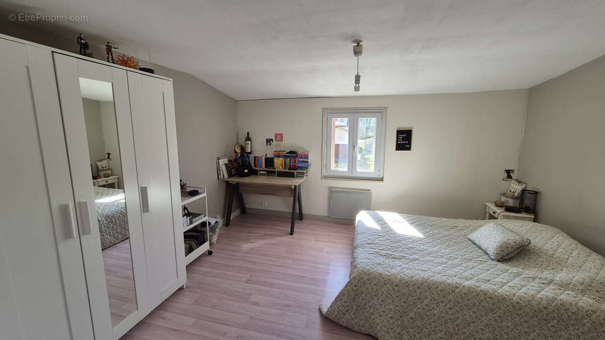 Maison à SAINT-AMAND-SUR-FION