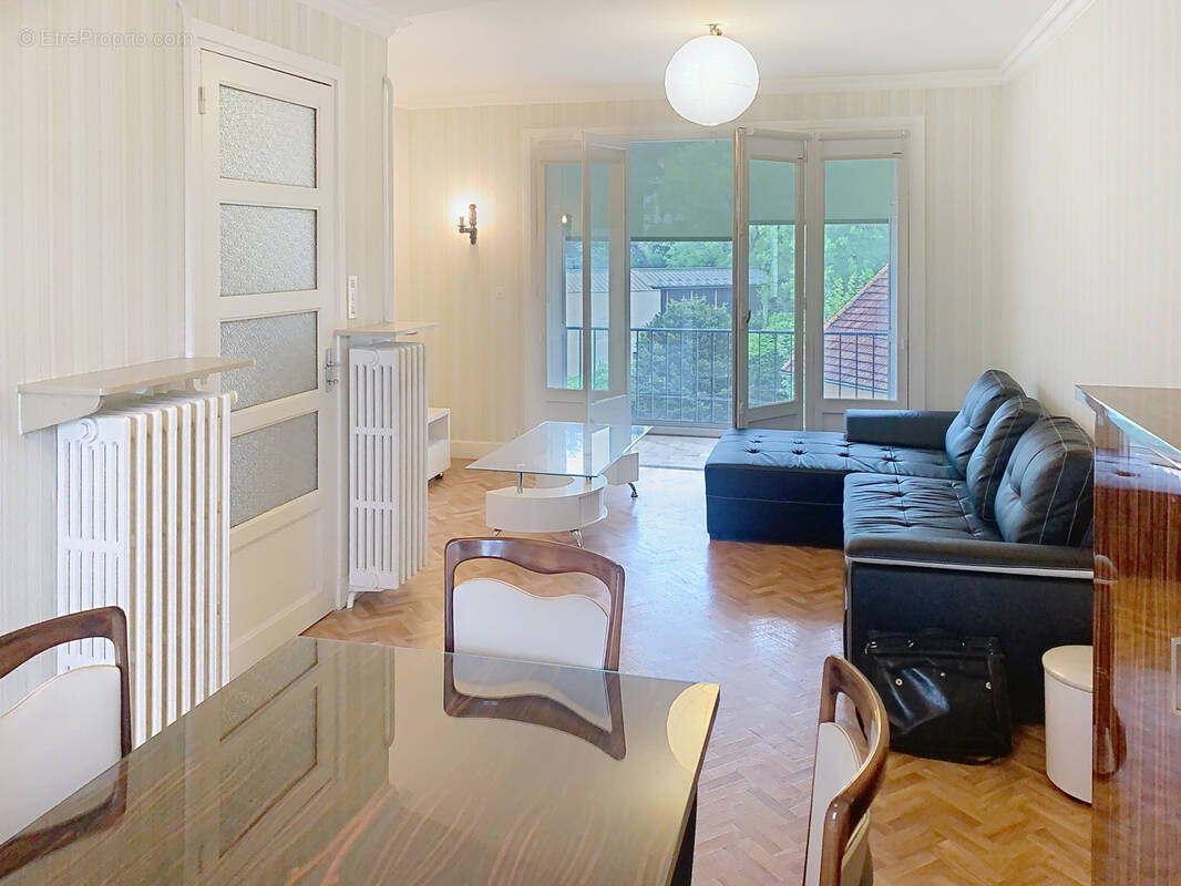 Appartement à SAINT-ETIENNE