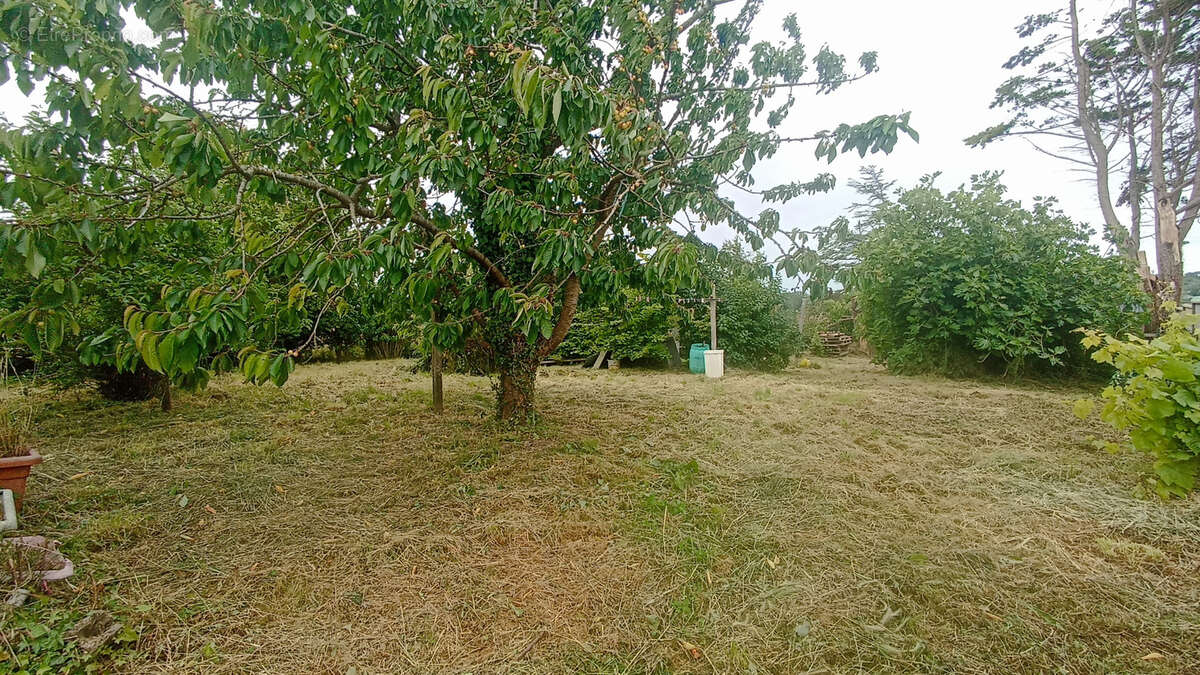 Maison à HEUGUEVILLE-SUR-SIENNE