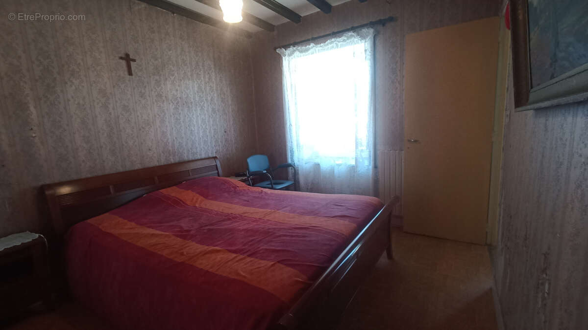 Maison à HEUGUEVILLE-SUR-SIENNE