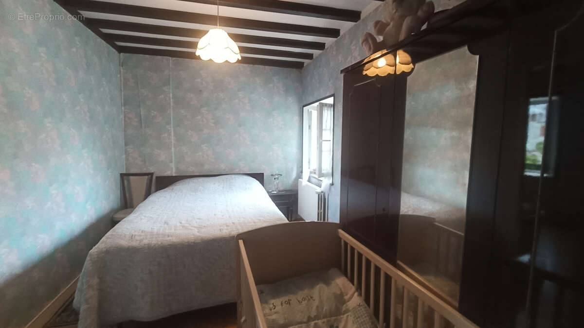 Maison à HEUGUEVILLE-SUR-SIENNE