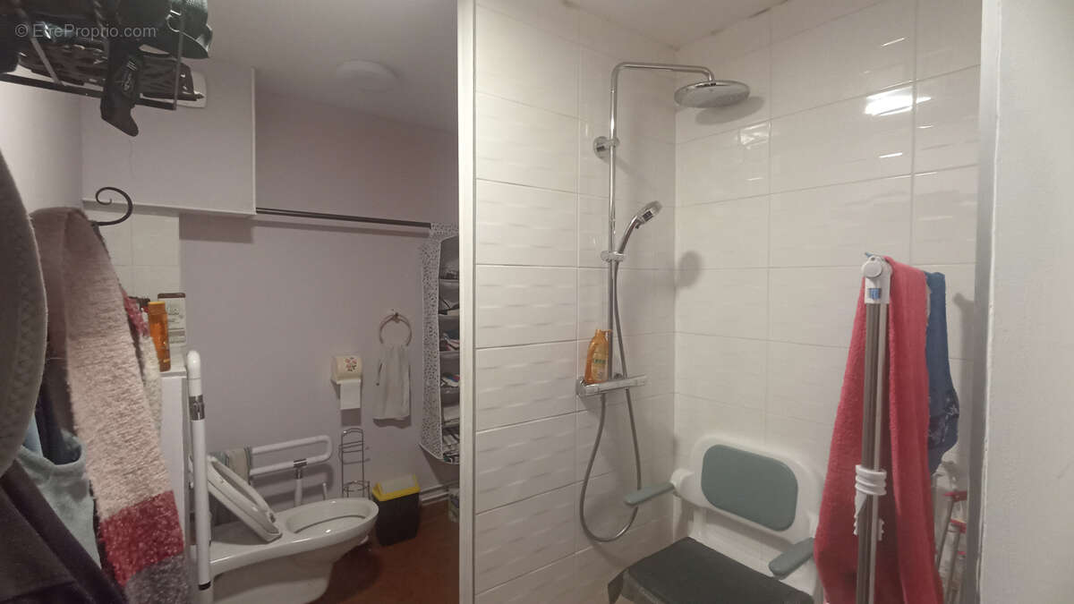 Maison à HEUGUEVILLE-SUR-SIENNE