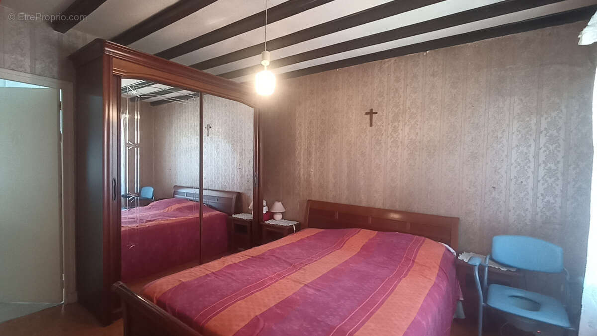 Maison à HEUGUEVILLE-SUR-SIENNE