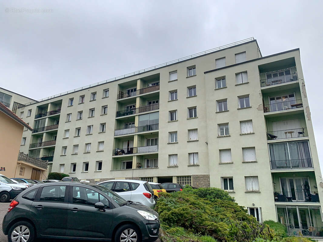 Appartement à SAINT-ETIENNE