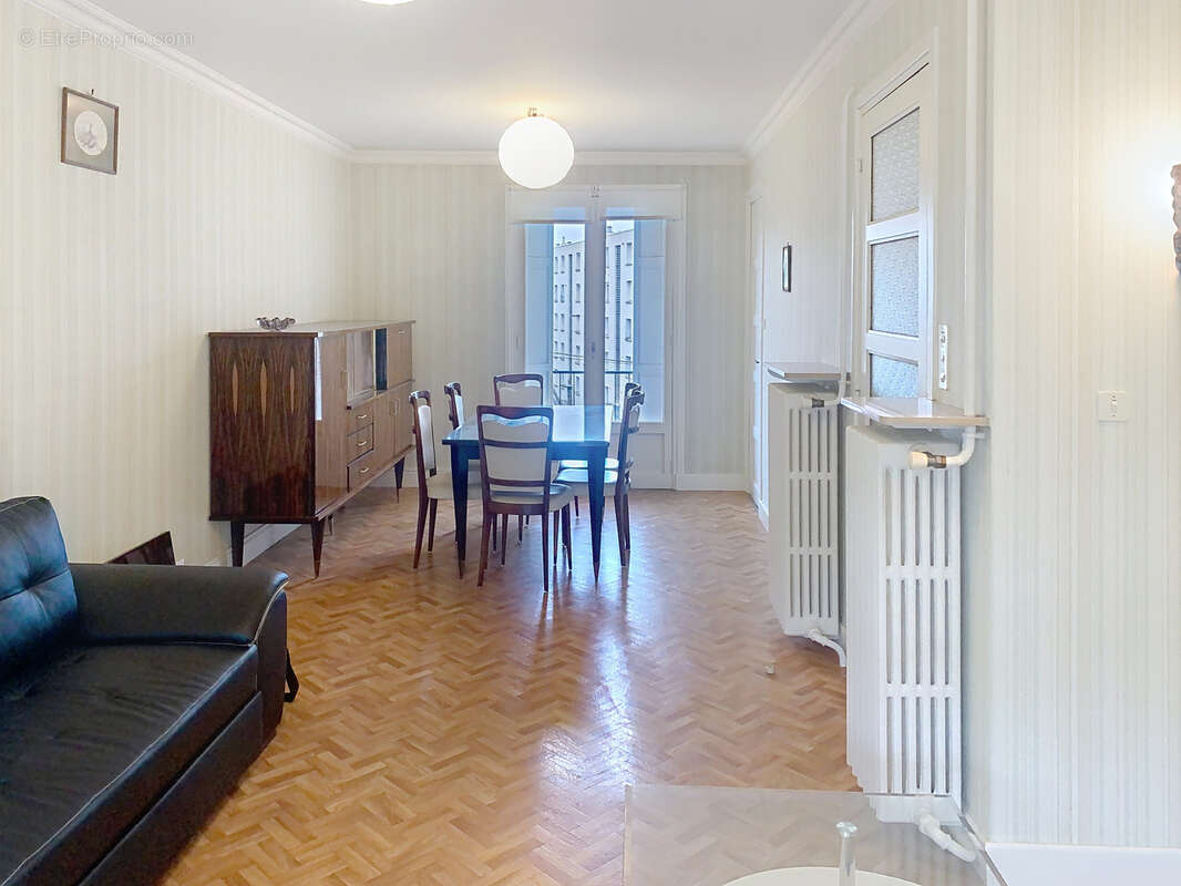 Appartement à SAINT-ETIENNE