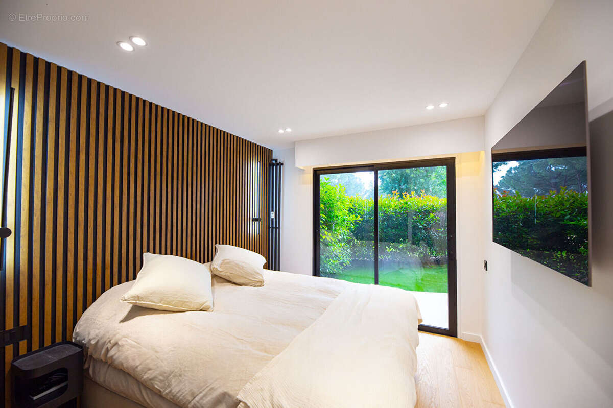 Appartement à MANDELIEU-LA-NAPOULE