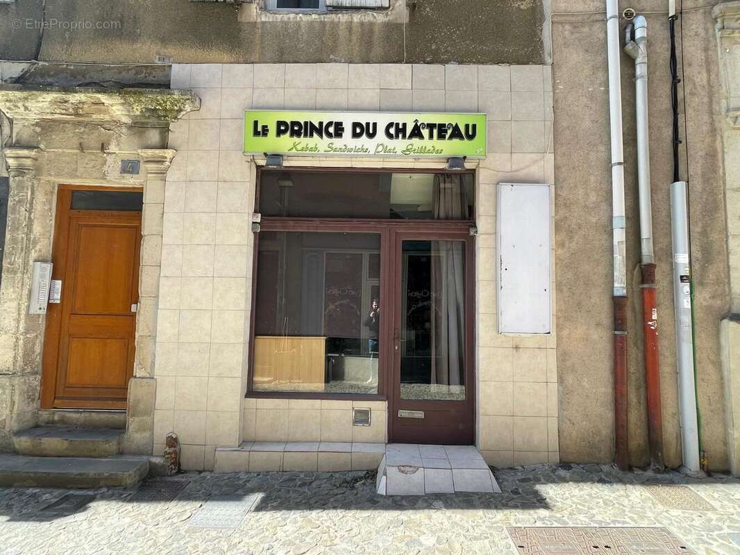   - Commerce à AUBENAS