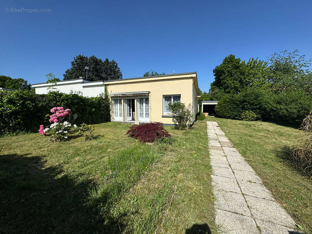 Maison à MONTFORT-L'AMAURY