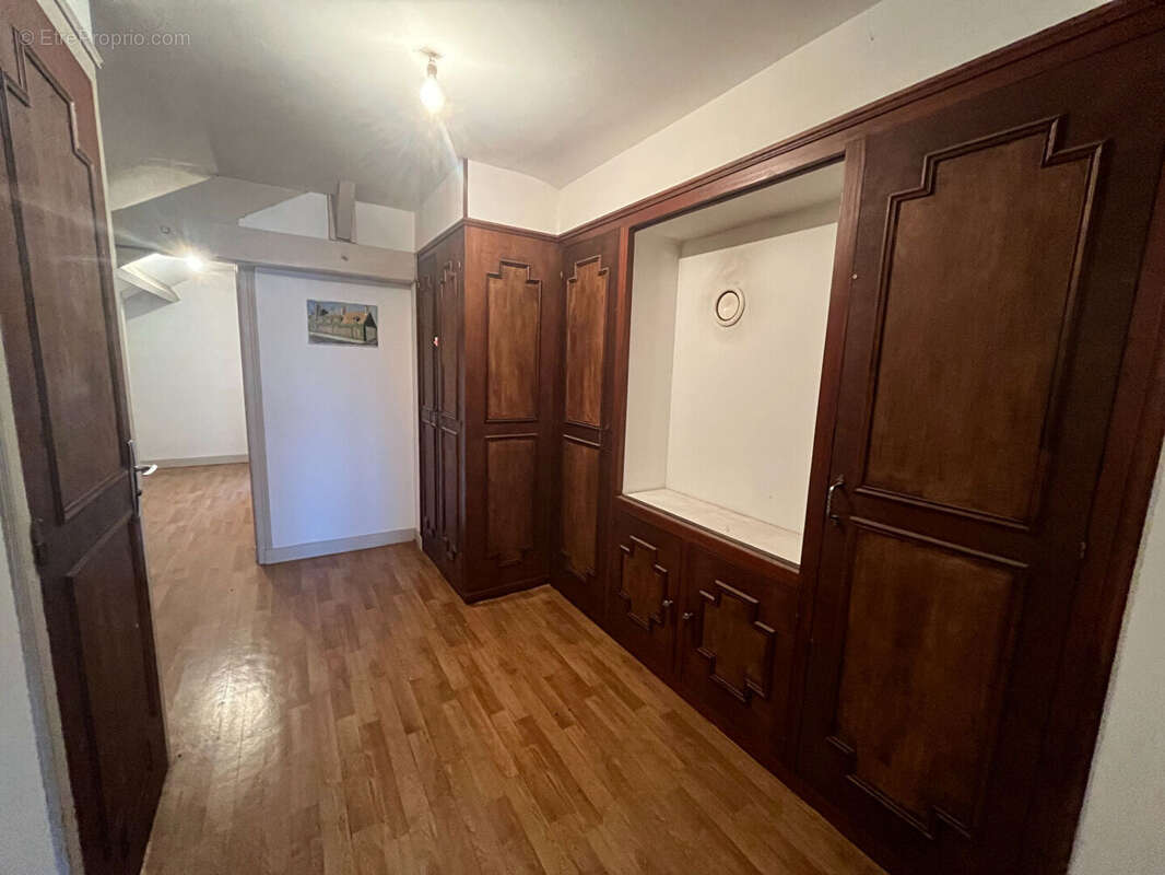 Maison à BRINON-SUR-SAULDRE