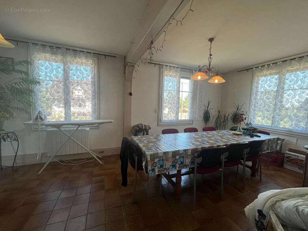 Maison à BRINON-SUR-SAULDRE