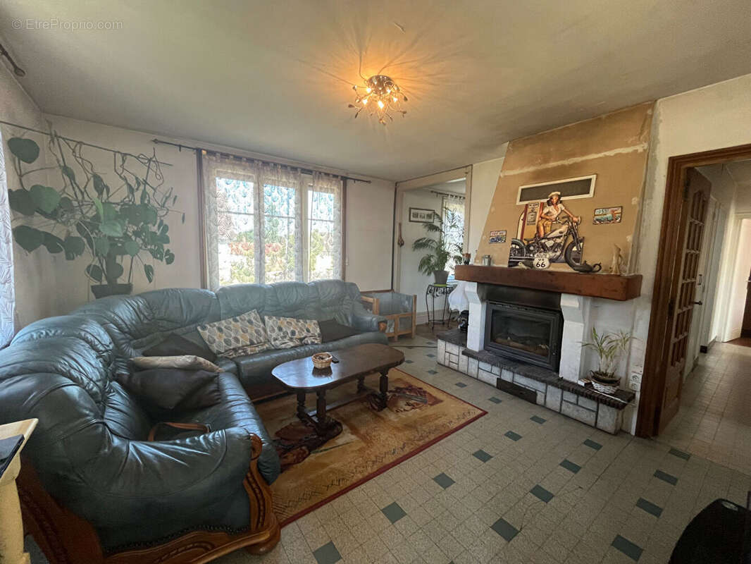 Maison à BRINON-SUR-SAULDRE