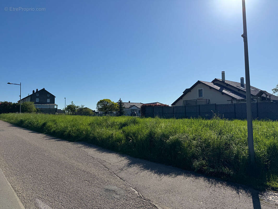 Terrain à KERLING-LES-SIERCK