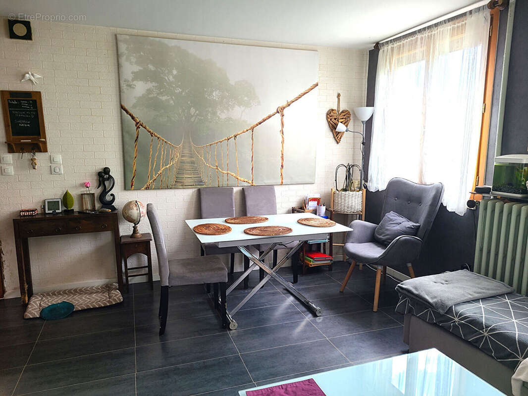 Maison à FONTENAY-LE-FLEURY