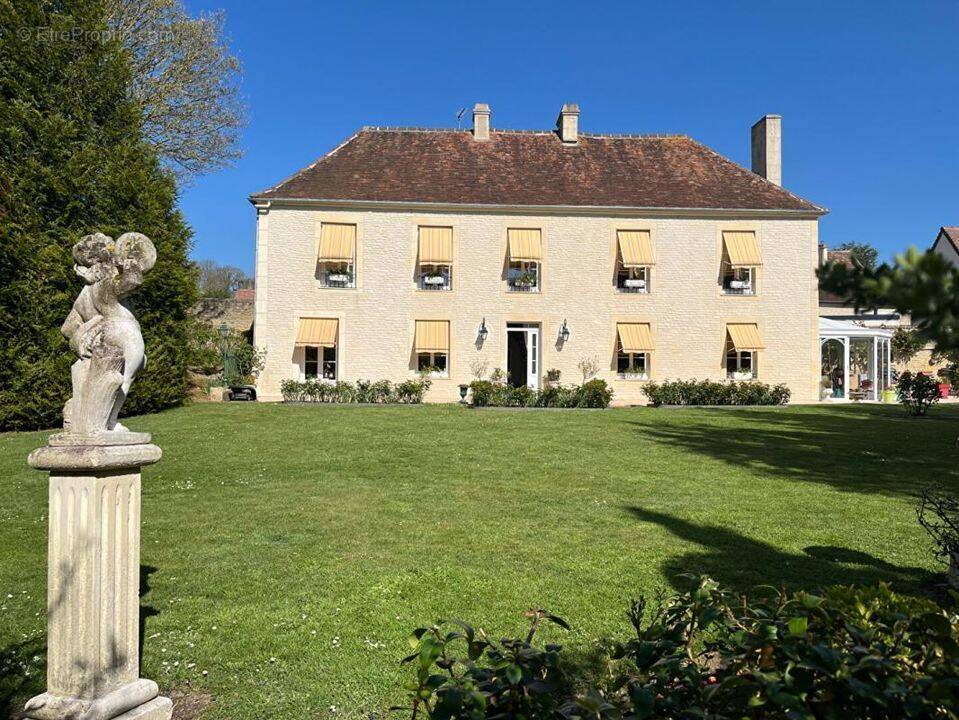 Maison à CHICHEBOVILLE