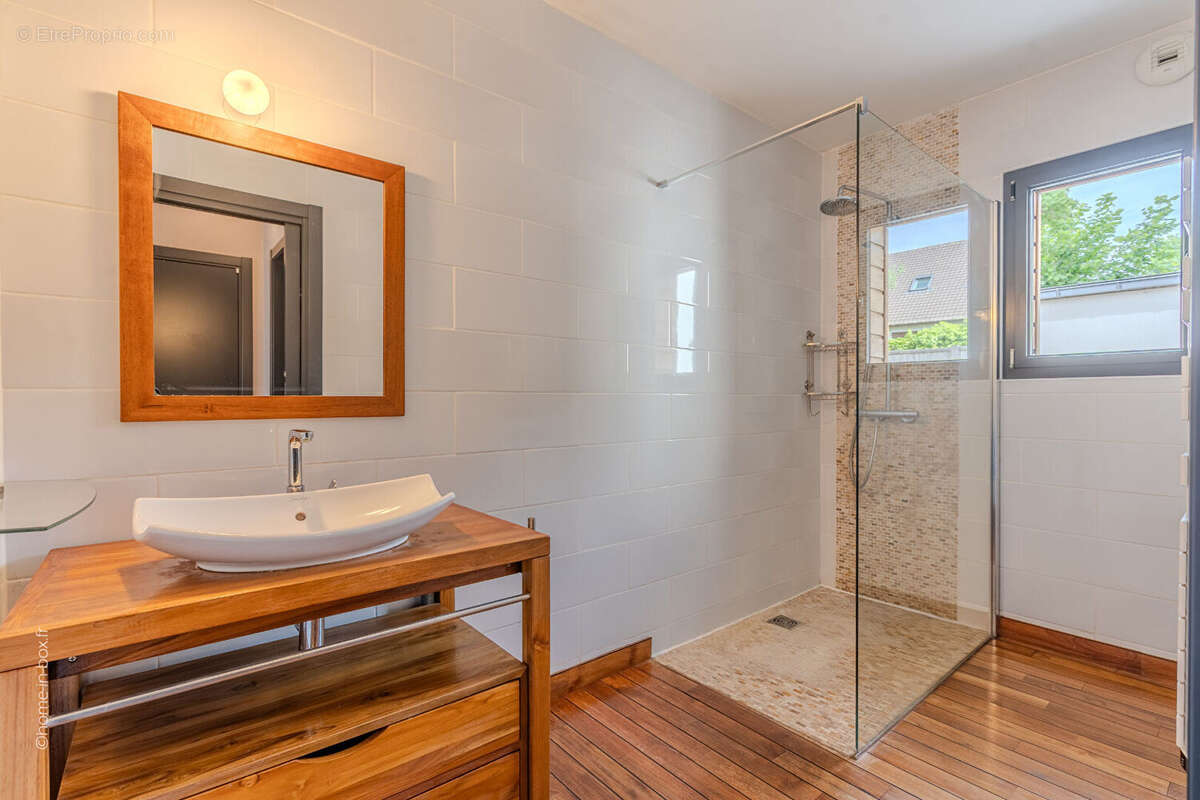 Maison à CHAMPIGNY-SUR-MARNE