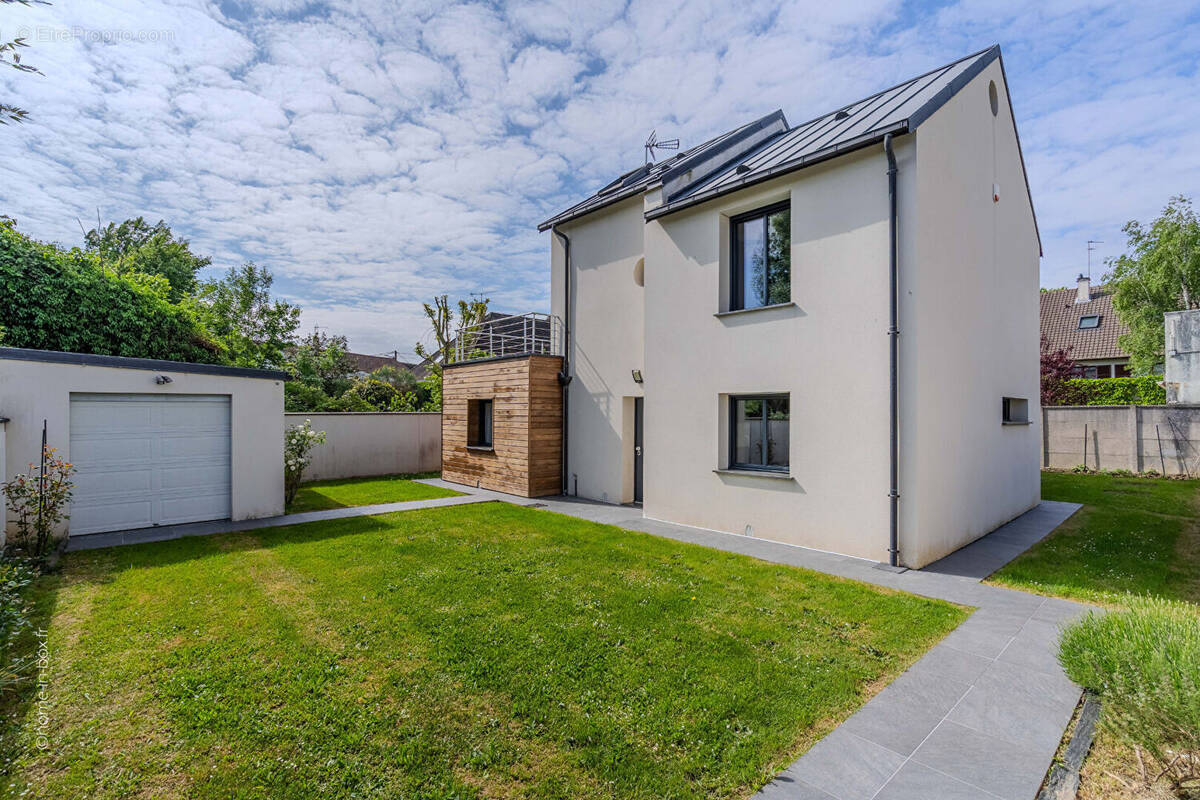 Maison à CHAMPIGNY-SUR-MARNE