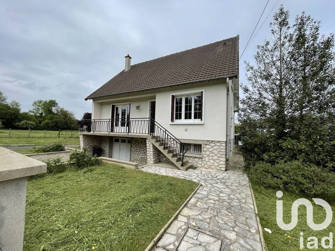 Photo 1 - Maison à FAREMOUTIERS