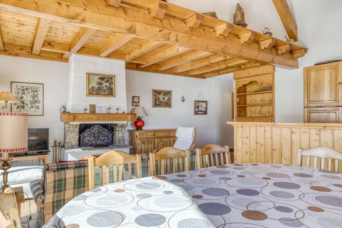 Appartement à DEMI-QUARTIER