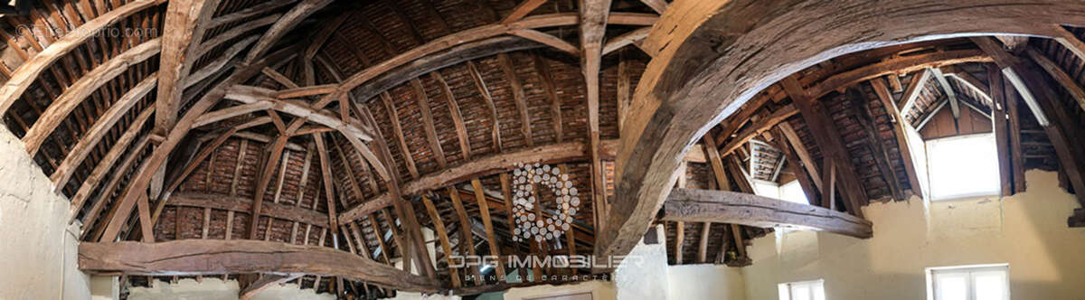 Maison à LA ROCHE-VINEUSE