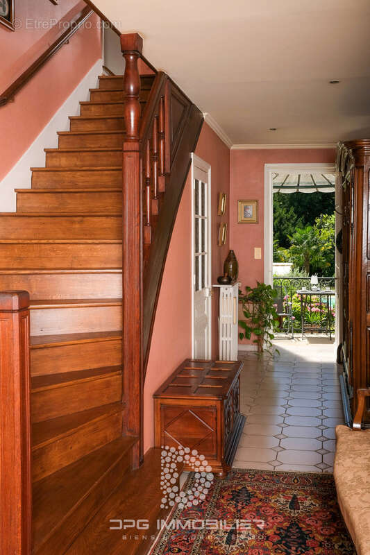 Maison à LA ROCHE-VINEUSE