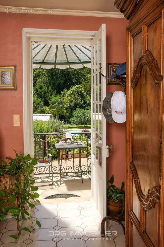 Maison à LA ROCHE-VINEUSE