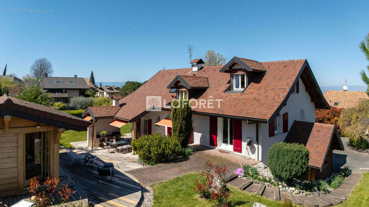 Maison à NEUVECELLE