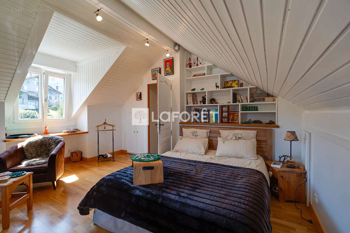 Maison à NEUVECELLE