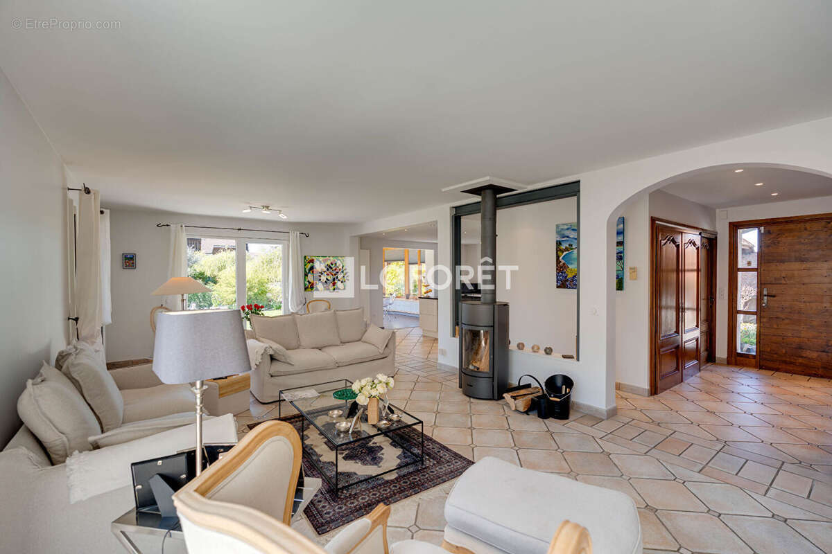 Maison à NEUVECELLE